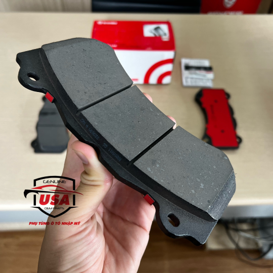 Bố thắng trước Ceramic Dodge challenger 2015
